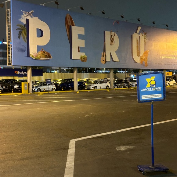 Meet your Posher, Emily - Picture 13 of 17